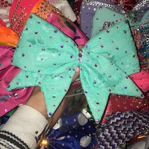 Mint Lace Vegas Bows✨